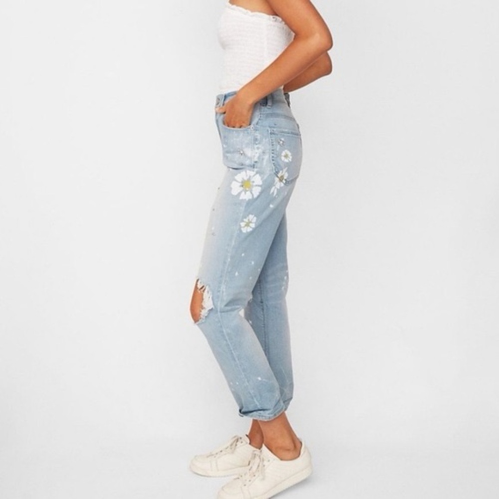 Express Girlfriend HR Distressed Painted Flowers Jeans Size 4